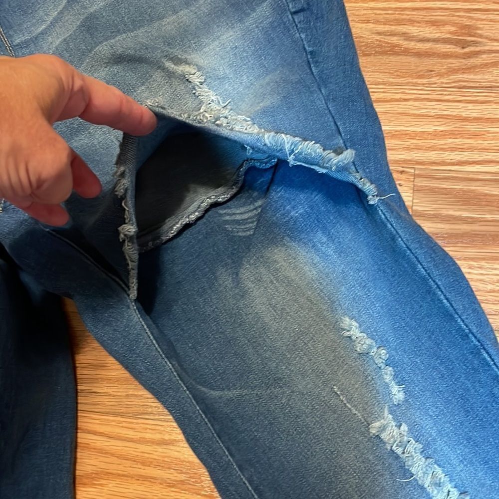 YMI WannaBettaButt, distressed jeans, mid rise, 18 - Picture 4 of 10